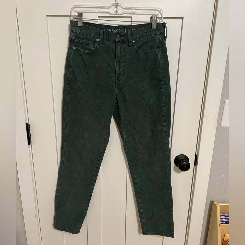 American Eagle Green Corduroy Mom Jeans Size 4 - Picture 1 of 6
